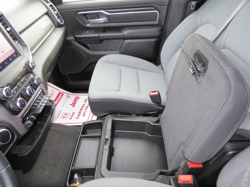 Used 2023 RAM 1500 Big Horn 4x4 4dr Crew Cab 5.6 ft. SB PickupImage 21