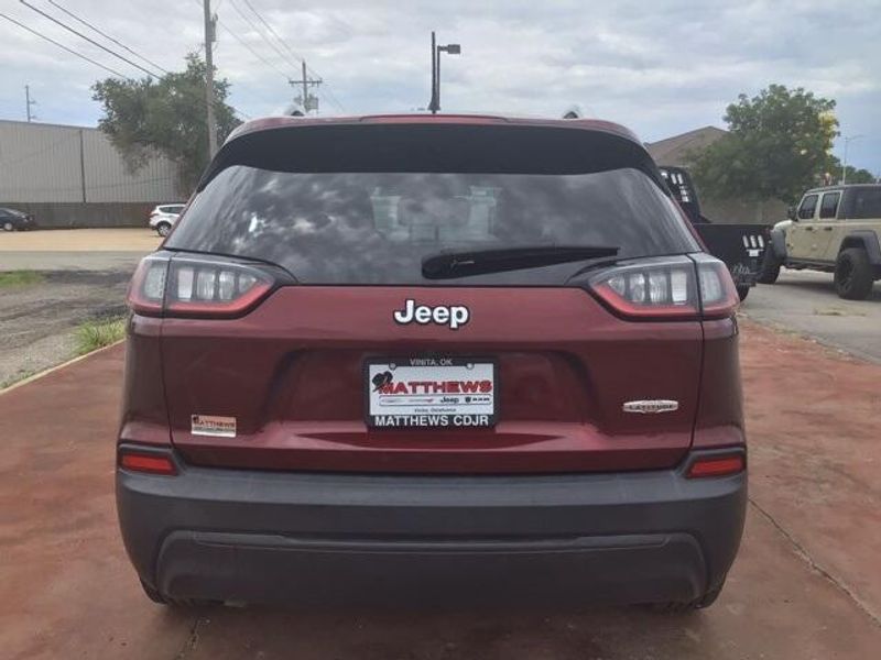Used 2019 Jeep Cherokee LatitudeImage 4