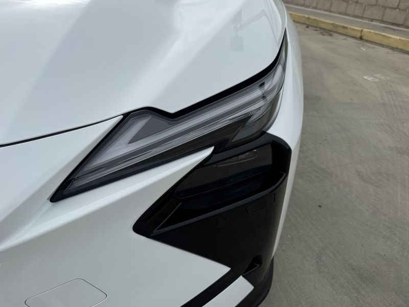 New 2026 Lexus ES 350h Premium+Image 12