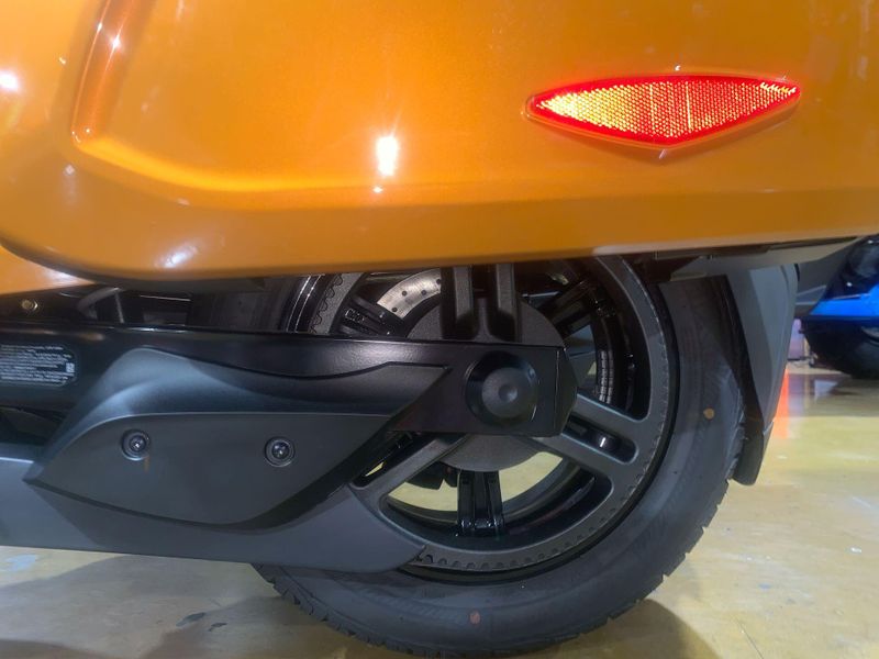 New 2024 Can-Am SPYDER F3 LIMITED SPECIAL SERIES (SE6) Image 11