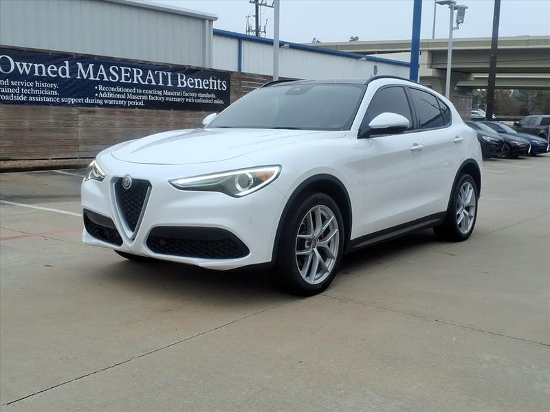 Used 2019 Alfa Romeo Stelvio Ti SportImage 2