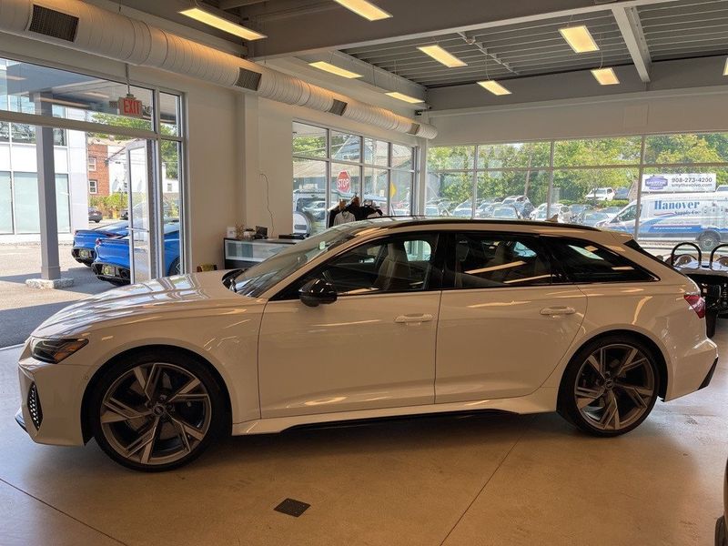 2021 Audi RS 6 4.2Image 6