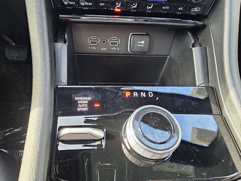 New 2025 Jeep Grand Cherokee Limited 4x4Image 18