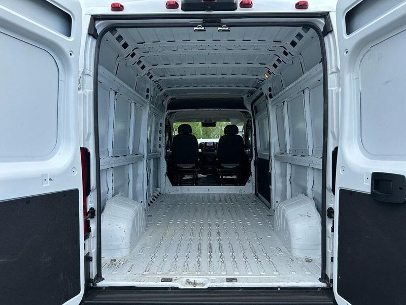 2023 RAM ProMaster 2500 High RoofImage 16