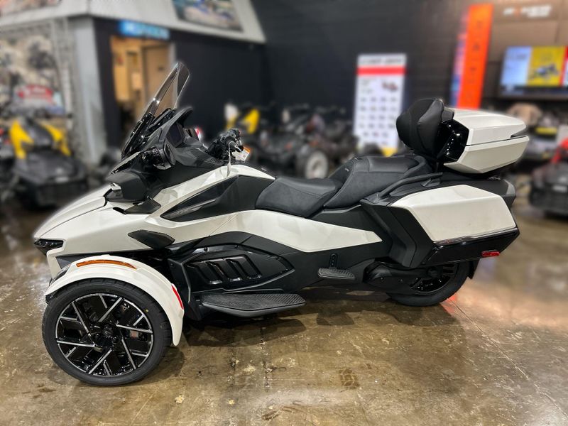 New 2026 Can-Am SPYDER RT SEA-TO-SKY (SE6) Image 19