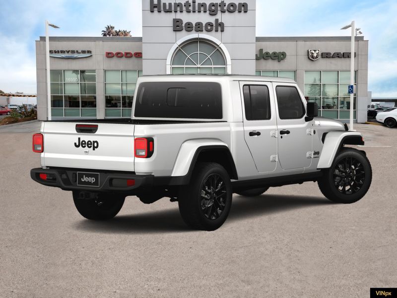 2025 Jeep Gladiator Nighthawk 4x4Image 7