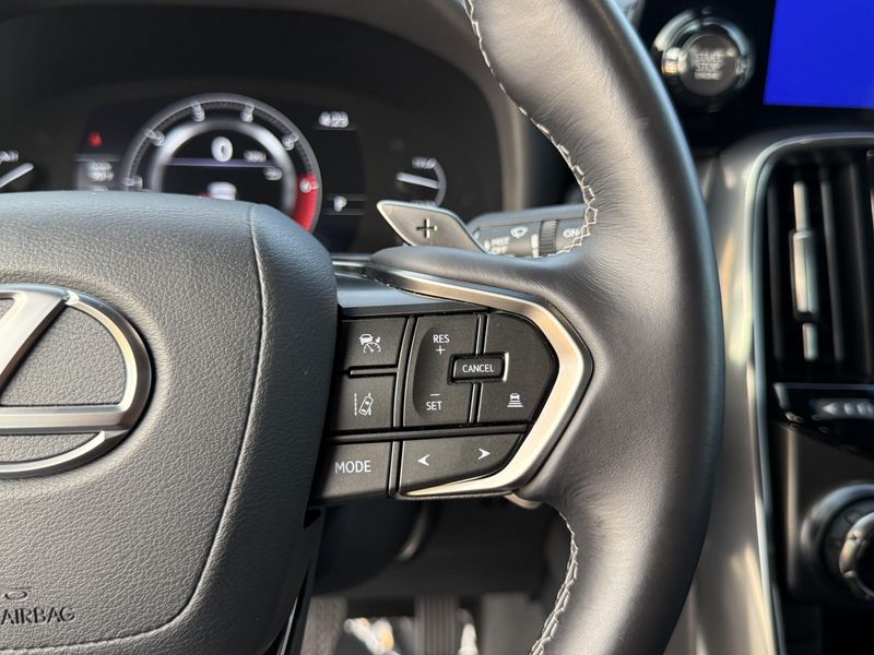 Used 2024 Lexus LX 600 PremiumImage 25