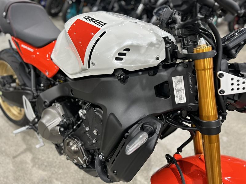 New 2025 Yamaha XSR900 Image 14