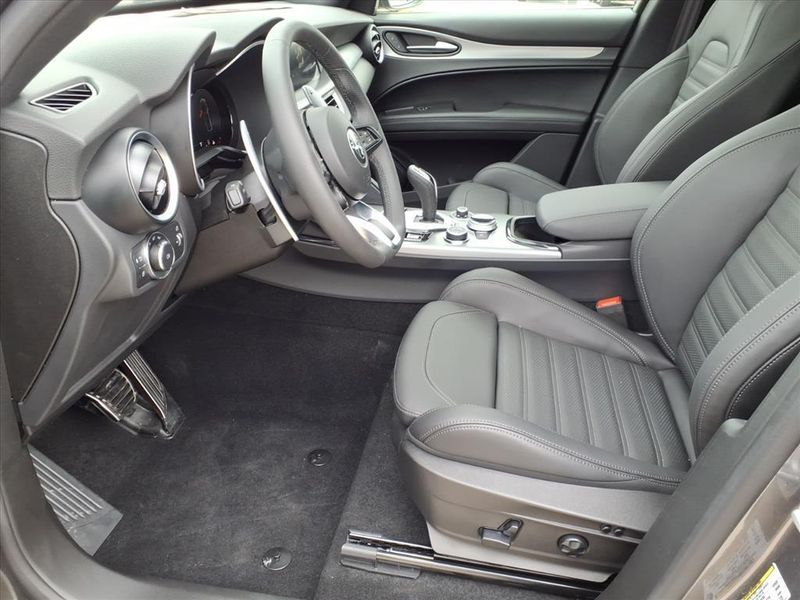 New 2025 Alfa Romeo Stelvio VeloceImage 14