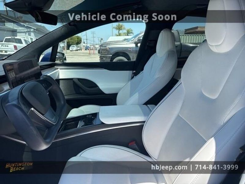 2023 Tesla Model X PlaidImage 9