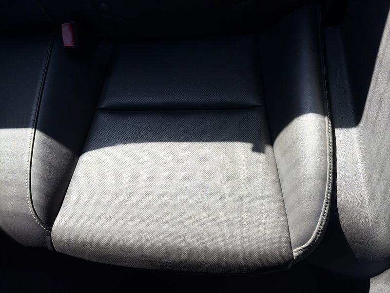 Used 2011 Chevrolet Camaro 2LTImage 20