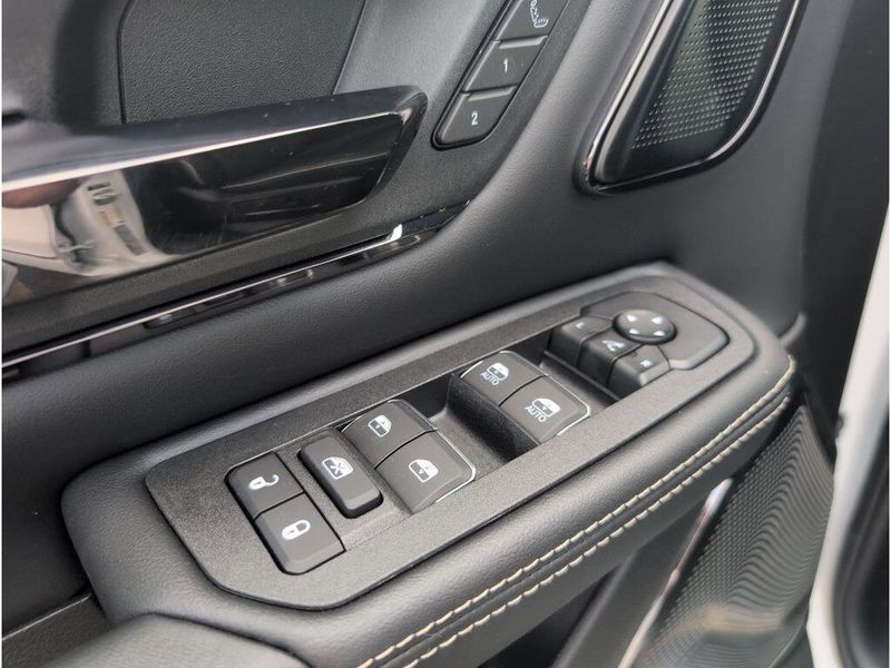 2025 RAM 1500 Limited Crew Cab 4x4 5