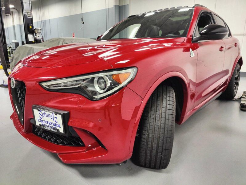 2023 Alfa Romeo Stelvio Quadrifoglio AWD w/SunroofImage 15