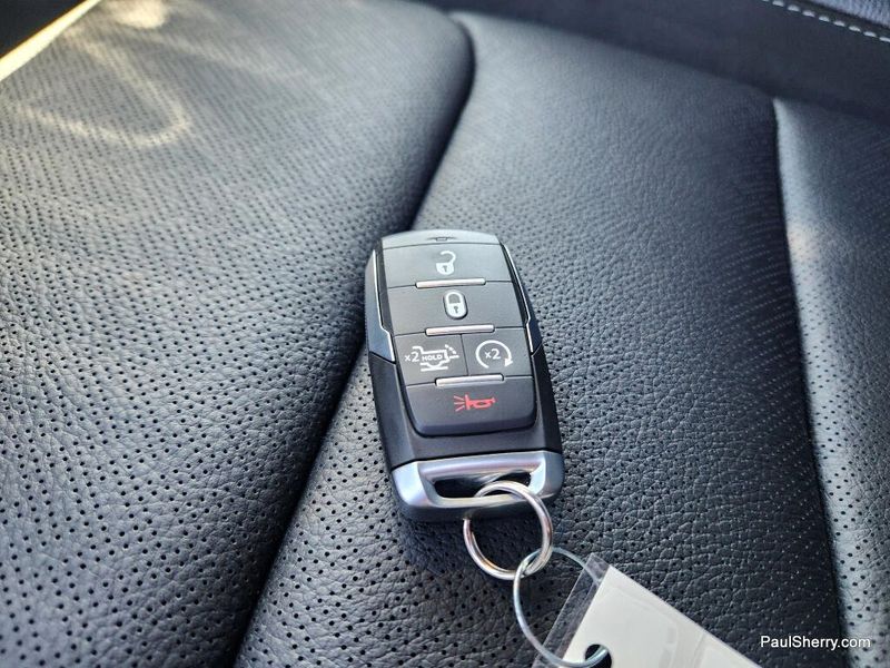 New 2026 RAM 1500 Laramie Crew Cab 4x4 5'7' Box