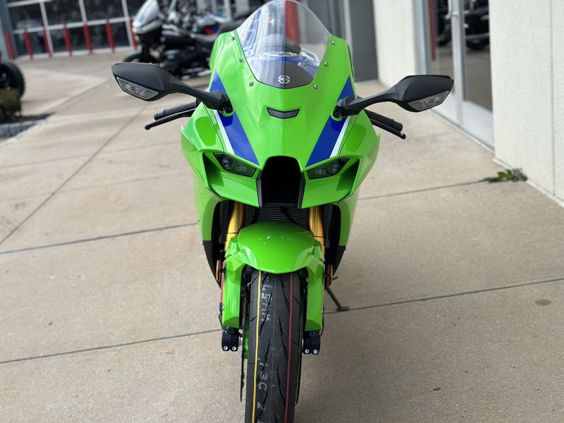 2024 Kawasaki Ninja ZX10R 40th Anniversary Edition ABSImage 4