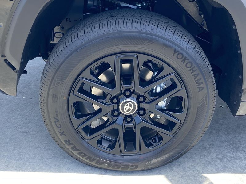 2025 Toyota Tundra LimitedImage 10