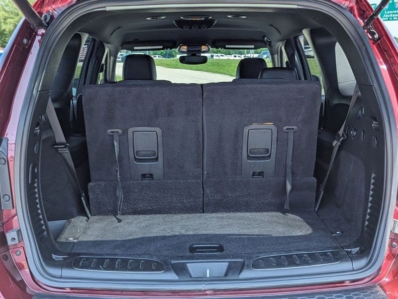 2021 Dodge Durango GT Plus in a Octane Red Pearl Coat exterior color and Blackinterior. Johnson Dodge 601-693-6343 pixelmotiondemo.com 