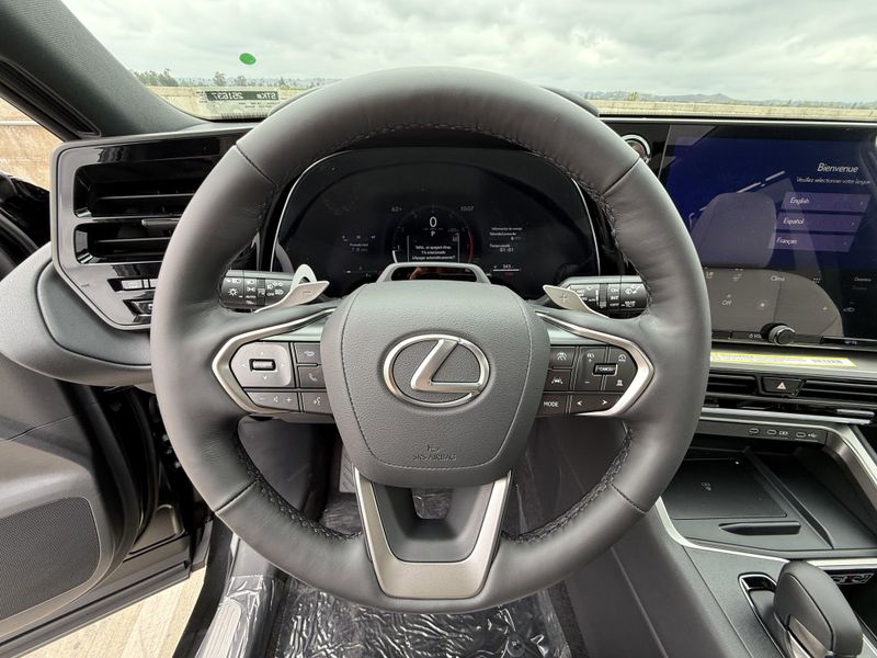 2025 Lexus TX Image 21