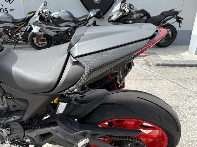 2022 Ducati Monster 937 