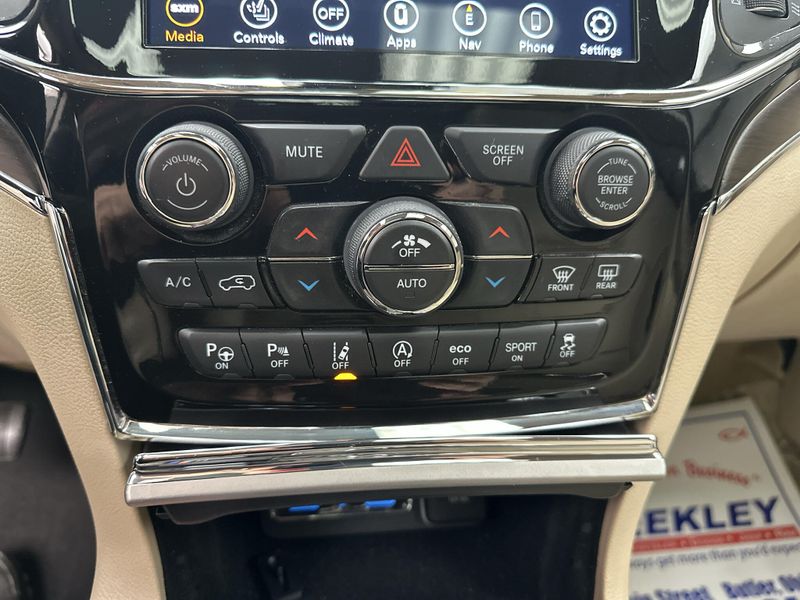 Used 2021 Jeep Grand Cherokee OverlandImage 7