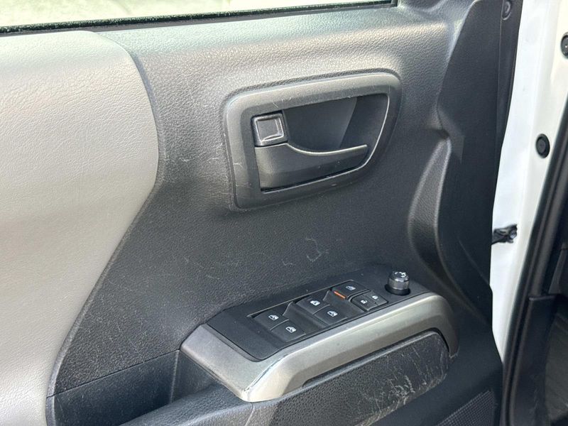 Used 2022 Toyota Tacoma SR5 Double Cab 5' Bed I4 AT (Natl)