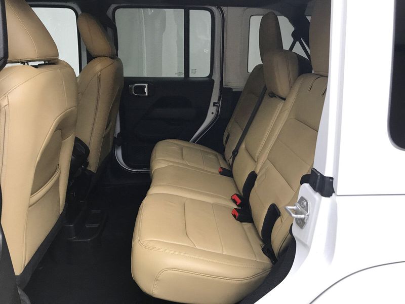 2019 Jeep Wrangler Unlimited SaharaImage 13