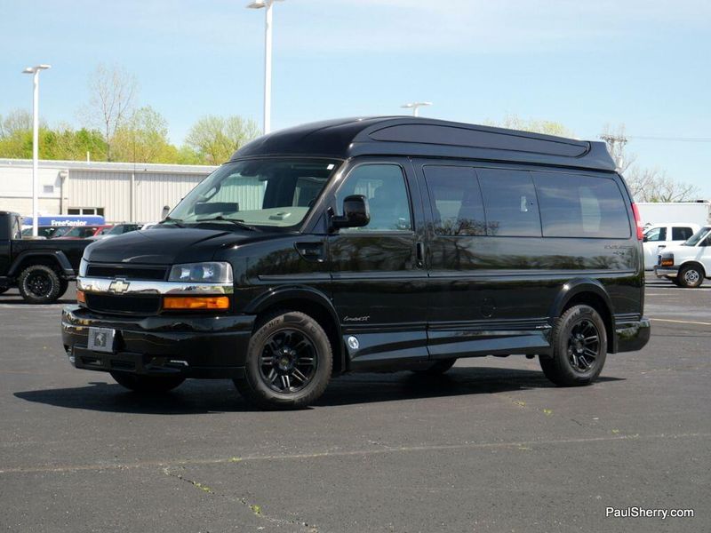 2019 Chevrolet Express 2500 Image 7