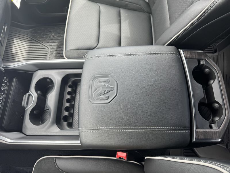 New 2025 RAM 1500 LaramieImage 25
