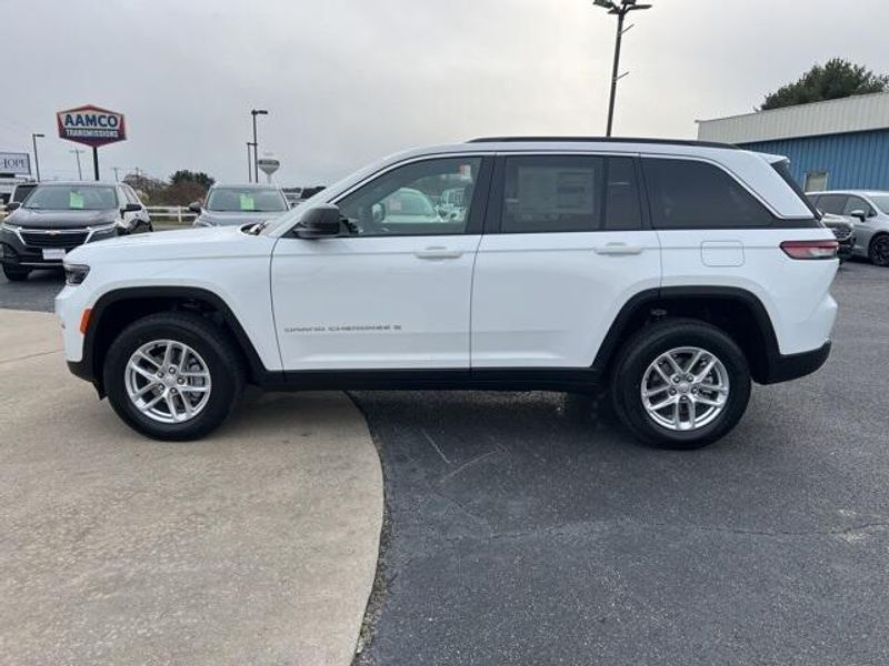 2025 Jeep Grand Cherokee Laredo X 4x4Image 4