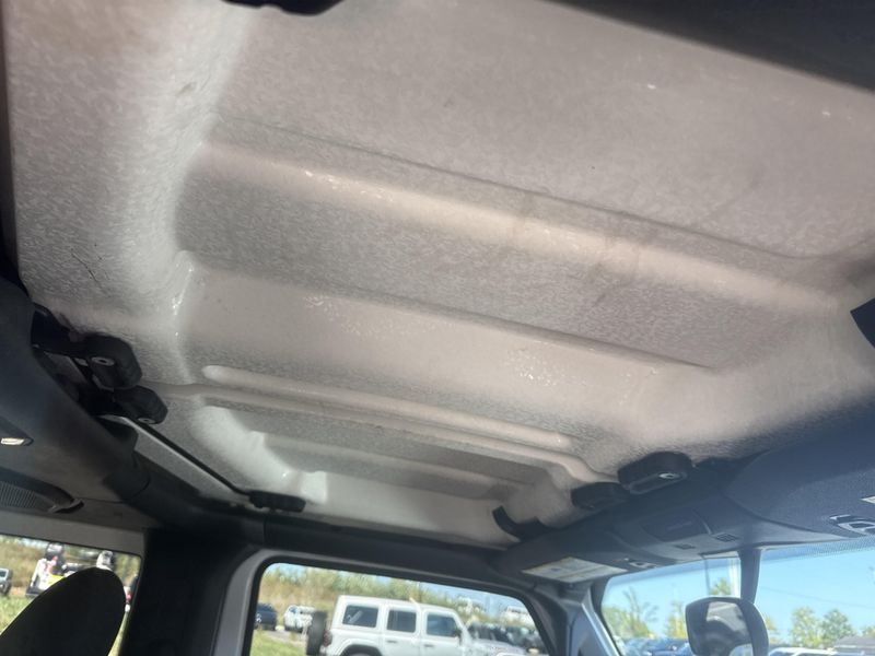 Used 2019 Jeep Wrangler SportImage 15