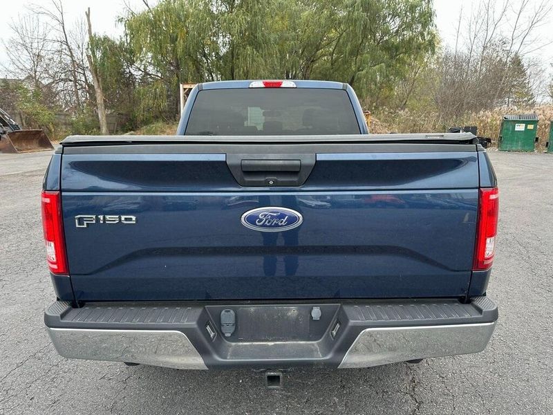 2015 Ford F-150 XLTImage 12