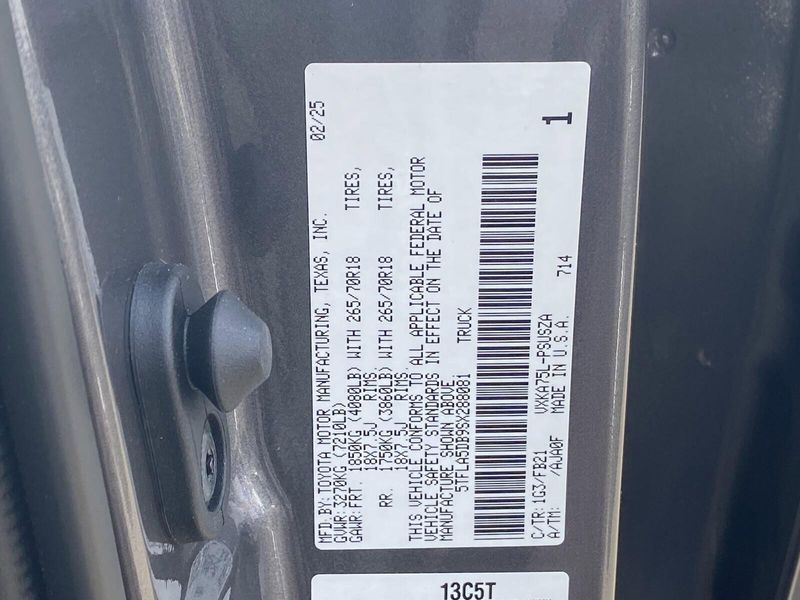 New 2025 Toyota Tundra SR5Image 19