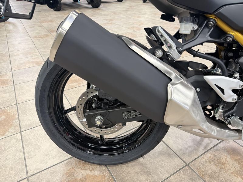 New 2026 Kawasaki Z500 ABS Image 21