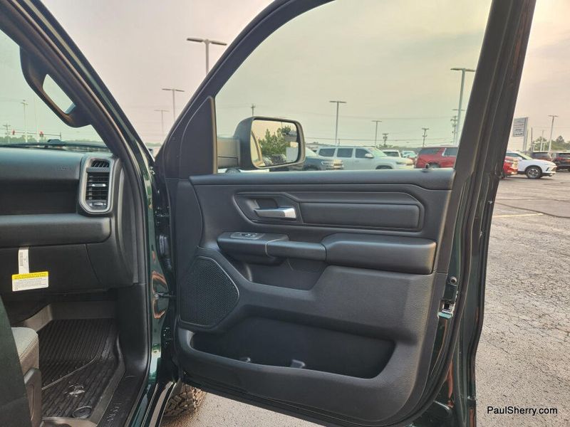 New 2026 RAM 1500 Warlock Crew Cab 4x4 5'7' Box