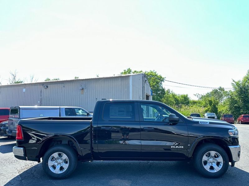 2025 RAM 1500 Big Horn Crew Cab 4x4 5