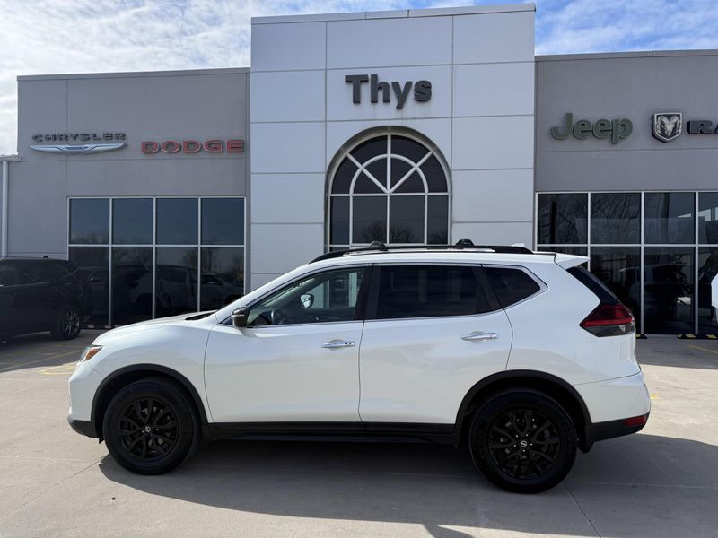 Used 2018 Nissan Rogue SVImage 40