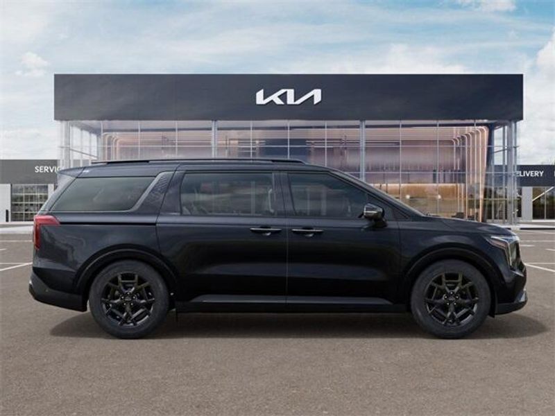 2025 Kia Carnival SX PrestigeImage 7