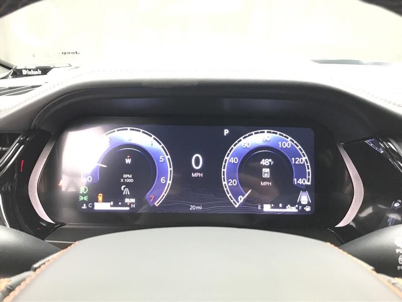 New 2026 Jeep Grand Cherokee L Summit 4x4Image 5