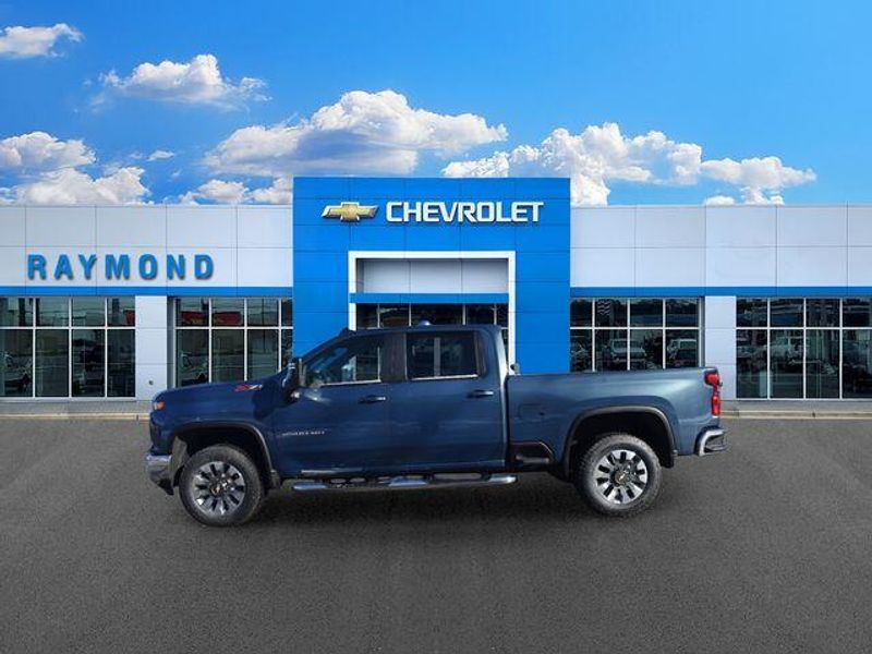 New 2026 Chevrolet Silverado 2500HD LTImage 7