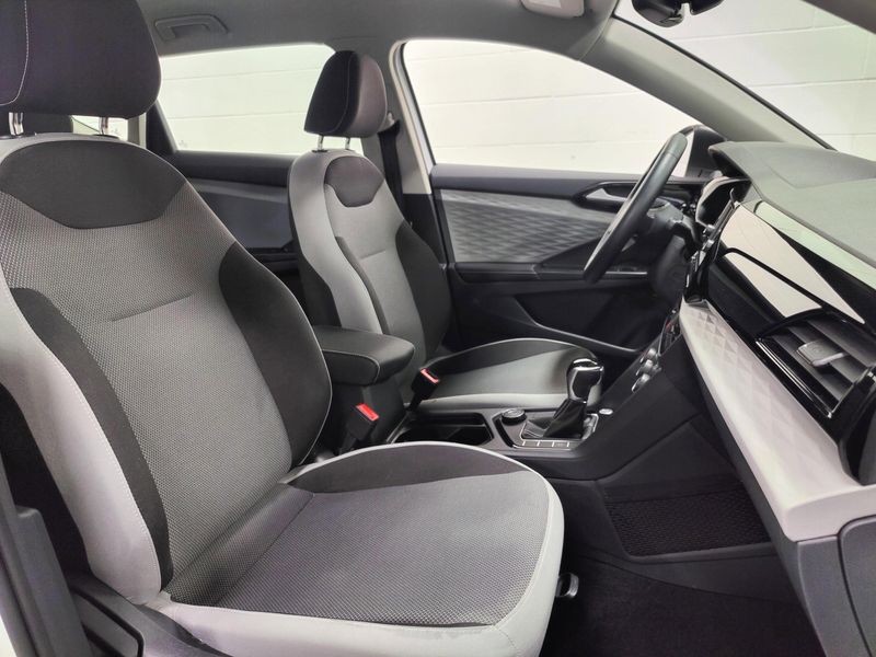 Used 2024 Volkswagen Taos S 4-Motion AWDImage 5