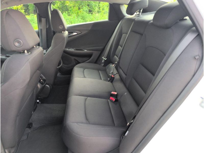 Used 2024 Chevrolet Malibu LTImage 29