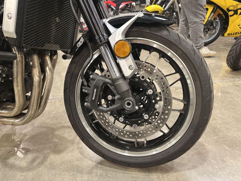 Used 2023 Kawasaki Z900RS ABS Image 22