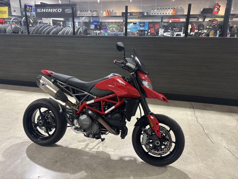 Used 2024 Ducati HYPERMOTARD 950 Image 10