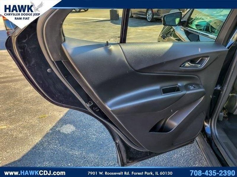 2020 Chevrolet Equinox LT photo 14
