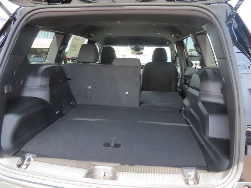 New 2026 Jeep Cherokee Laredo 4x4Image 21