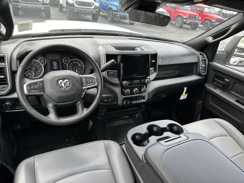 2025 RAM 2500 Tradesman Crew Cab 4x4 8