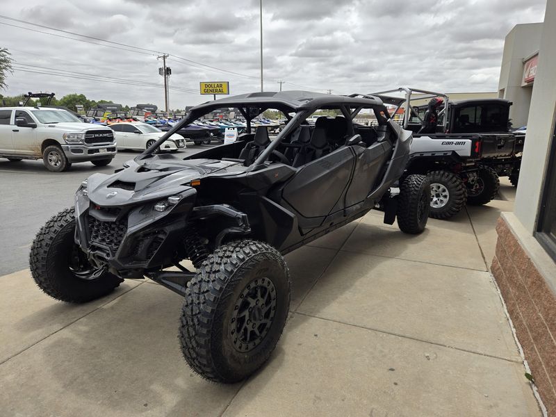2025 Can-Am MAVERICK R MAX X RS 999T DCT TRIPLE BLACK Image 3