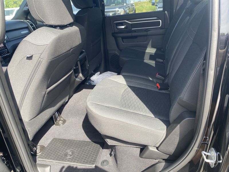 2025 Ram 2500 Big Horn photo 18