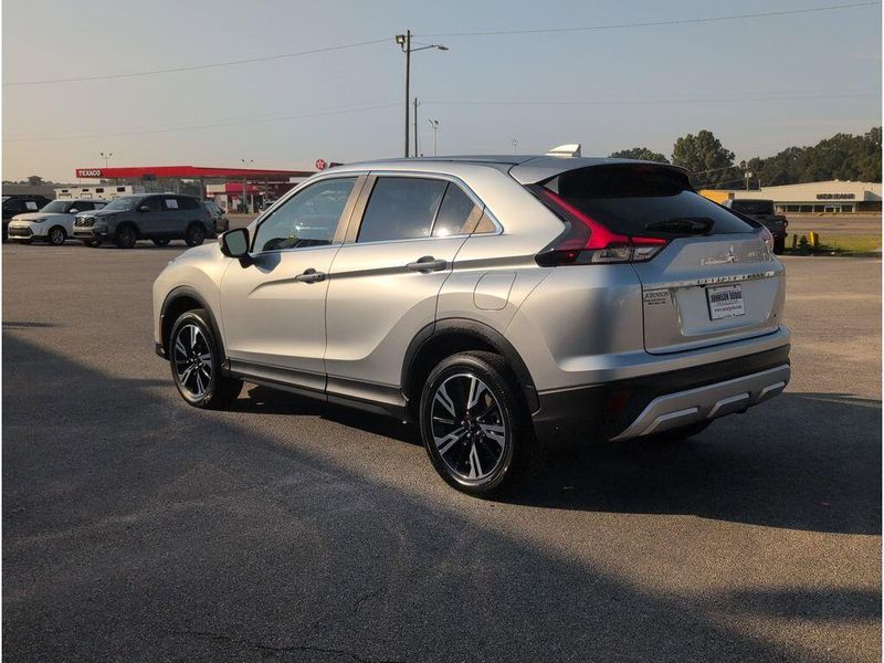 Used 2024 Mitsubishi Eclipse Cross Image 3