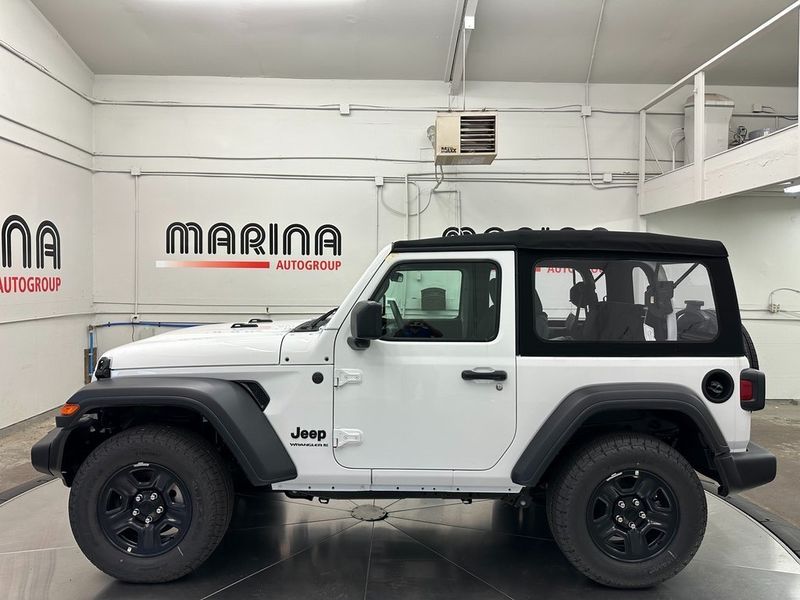 2024 Jeep Wrangler 2-door SportImage 7